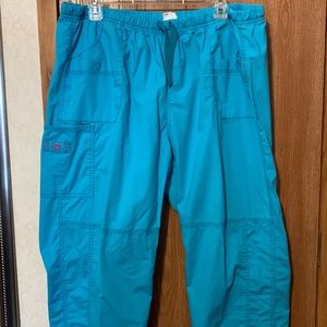 Women’s wonder wink scrubs